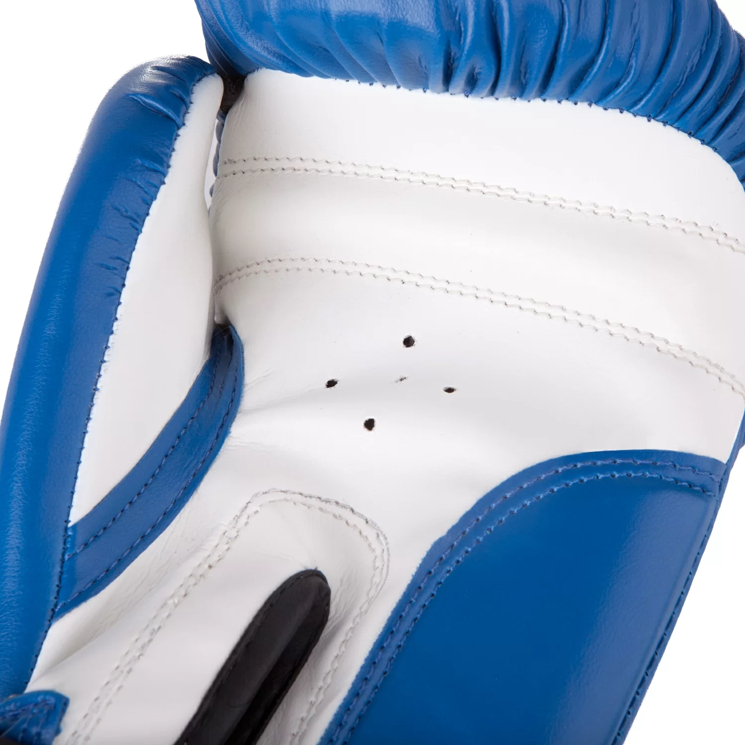 Реальное фото Перчатки боксерские Боецъ BBG-01 синие от магазина СпортСЕ