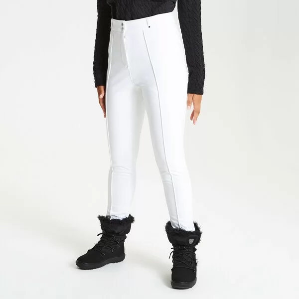 Реальное фото Брюки Slender Trouser (Цвет 900, Белый) DWL413 от магазина СпортСЕ